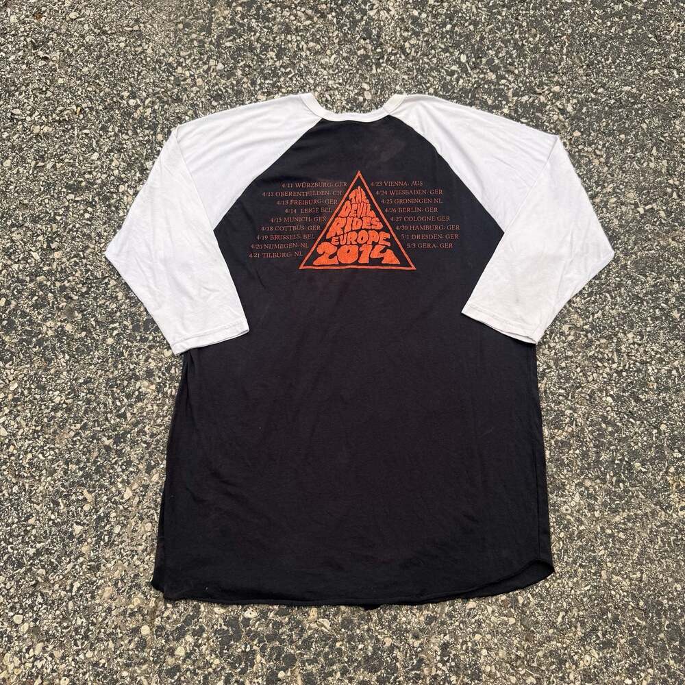 Castle The Devil Rides Europe 2014 Tour Raglan Shirt - Picture 3 of 8